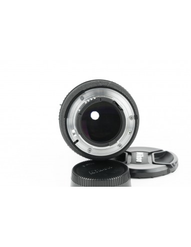 Nikon AF DC Nikkor 105mm 1:2 D DEFOCUS