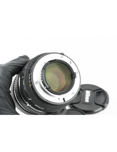 Nikon AF DC Nikkor 105mm 1:2 D DEFOCUS