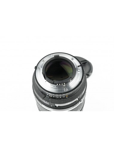 Nikon AF DC Nikkor 105mm 1:2 D DEFOCUS