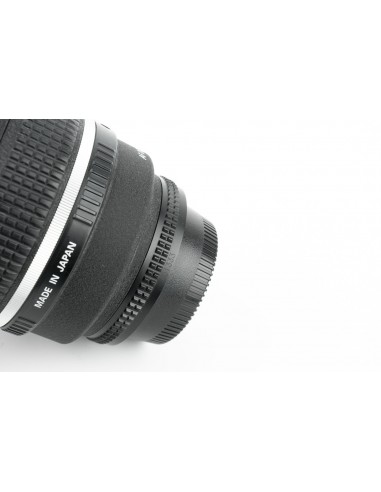 Nikon AF DC Nikkor 105mm 1:2 D DEFOCUS