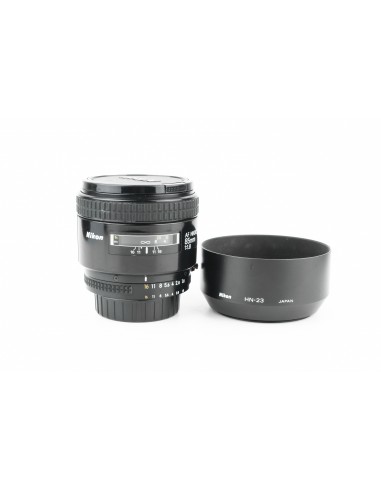 Nikon AF Nikkor 85mm 1:1.8