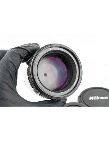 Nikon AF Nikkor 85mm 1:1.8