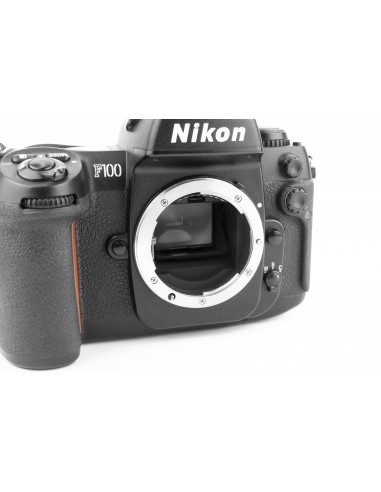 Nikon F100