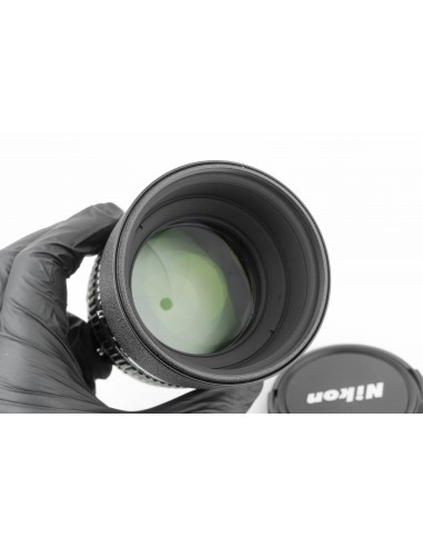 Nikon AF DC Nikkor 105mm 1:2 D