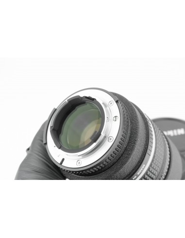 Nikon AF DC Nikkor 105mm 1:2 D