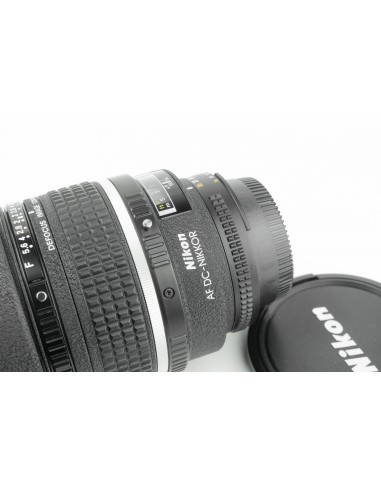 Nikon AF DC Nikkor 105mm 1:2 D