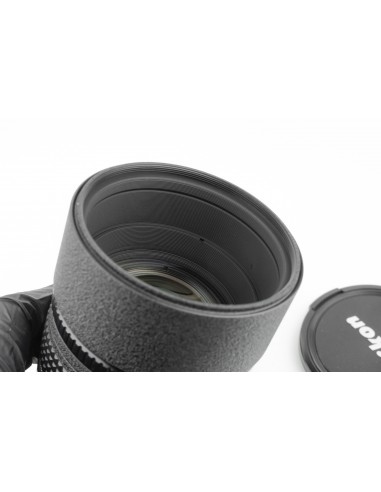 Nikon AF DC Nikkor 105mm 1:2 D