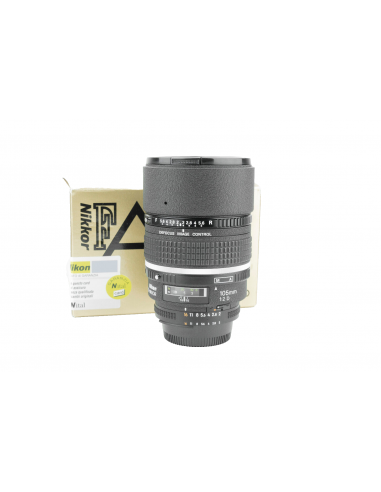 Nikon AF DC Nikkor 105mm 1:2 D