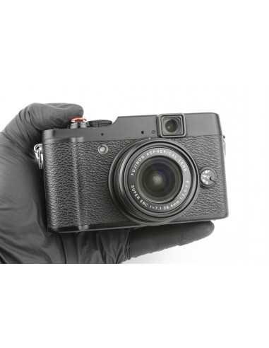 Fujifilm X10