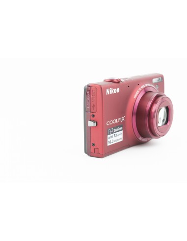 Nikon Coolpix S6100