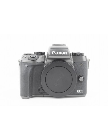 Canon EOS M5