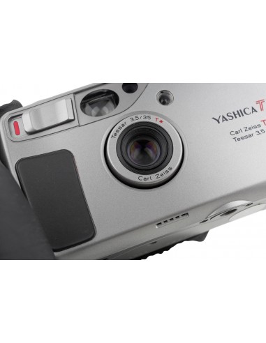 Yashica T5D
