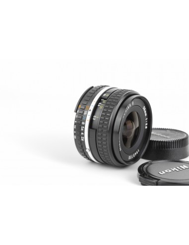 Nikon Ai-s Nikkor 28mm 1:2.8 Series E