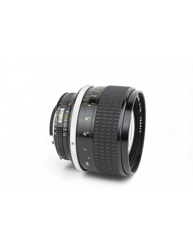 Nikon Ai-s Nikkor 85mm 1:1.4