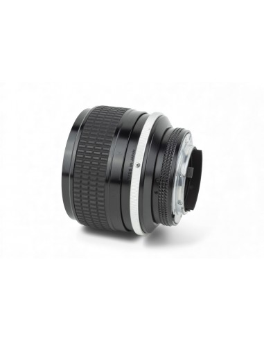 Nikon Ai-s Nikkor 85mm 1:1.4