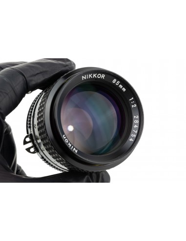 Nikon Ai-s Nikkor 85mm 1:2