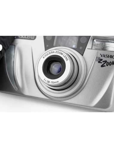 Yashica EZ Zoom Kyocera 38-70mm
