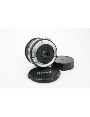 Nikon Nikkor Ai-s 20mm 1:2.8 CRC