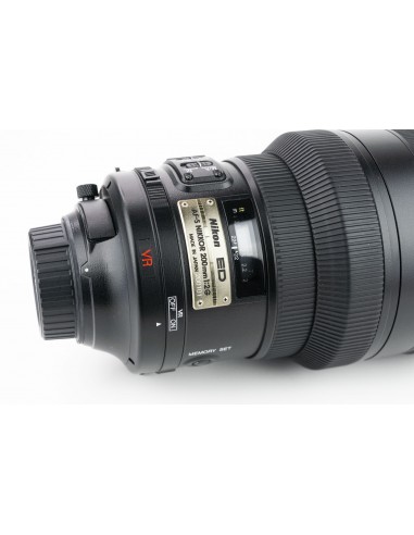 Nikon AF-S Nikkor 200mm 1:2 G IF ED G VR