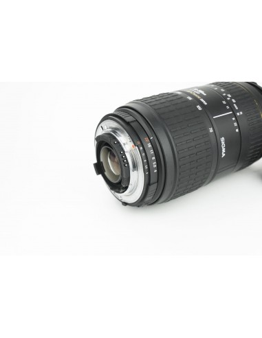 Sigma AF 70-300mm 1:4-5.6 D APO MACRO...