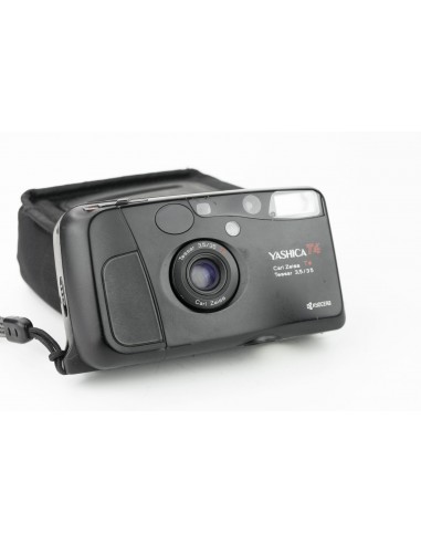 Yashica T4