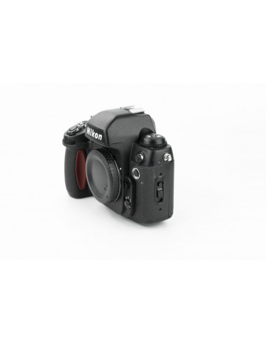 Nikon F100