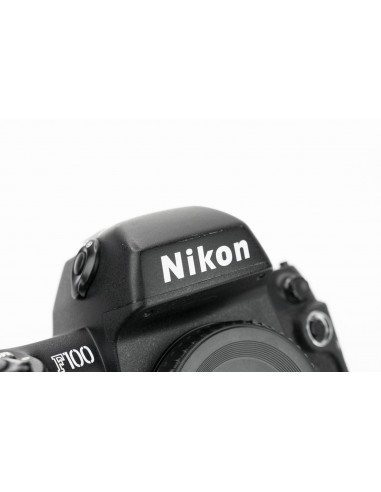 Nikon F100