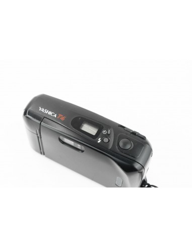 Yashica T4