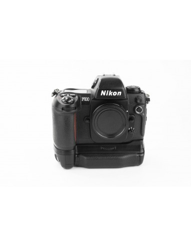 Nikon F100 + MB-15