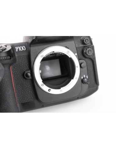 Nikon F100
