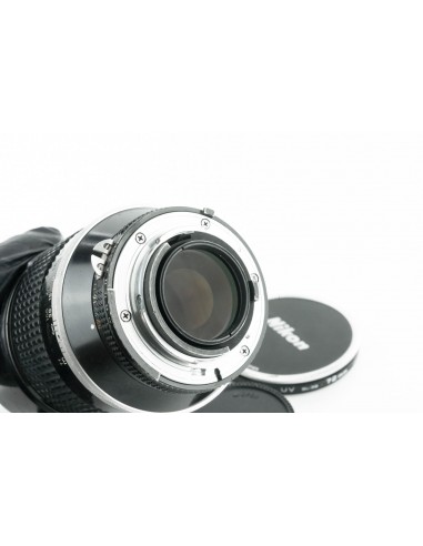 Nikon Nikkor ED Ai-s 180mm 1:2.8